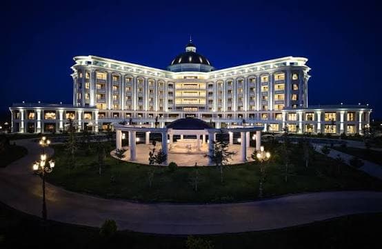 SHAMAKHI PALACE — BARN HOUSE